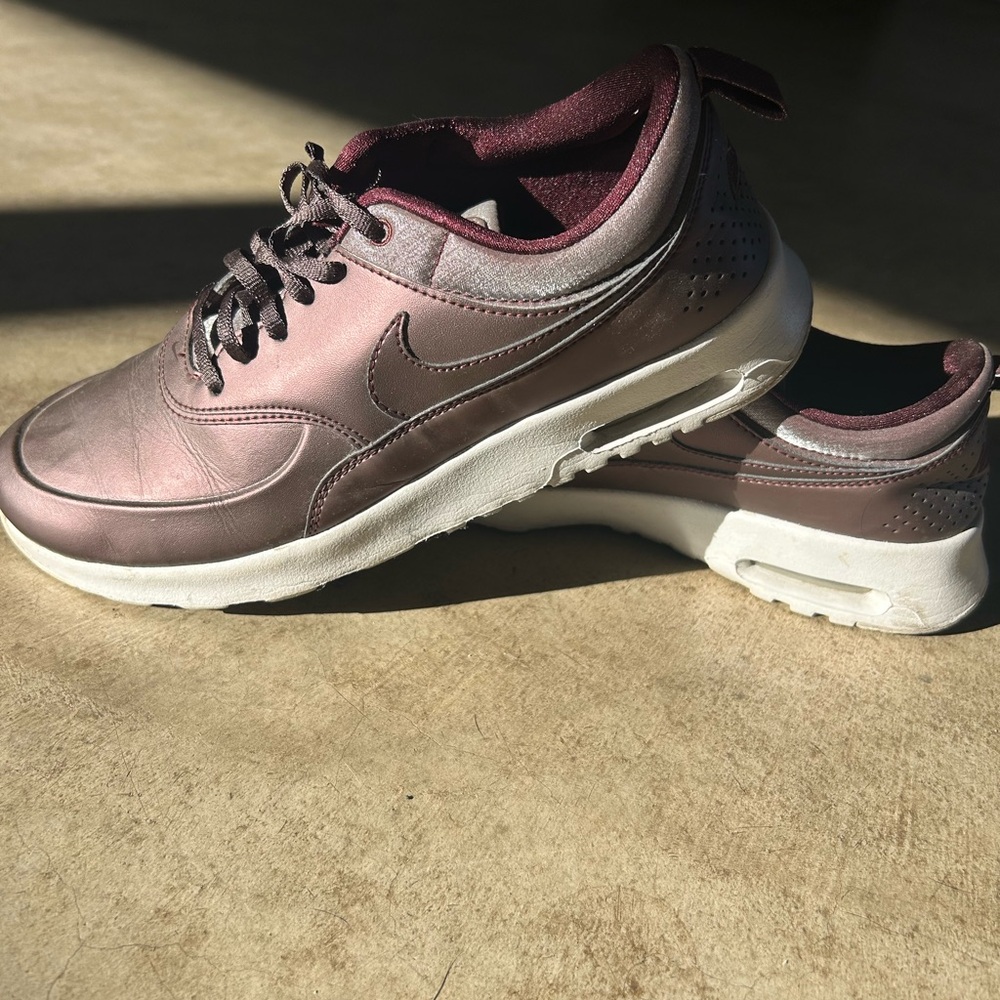 Nike Women's Burgundy Sneakers